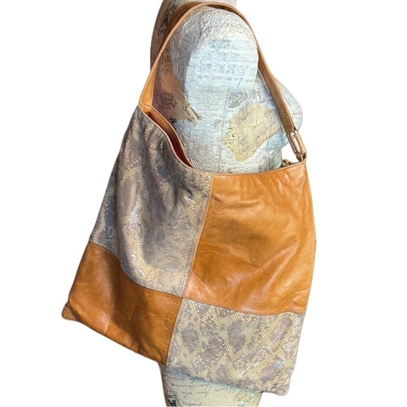 Hobo International Ellah Shoulder Handbag Digital Snake Leather Hobo Bag $258 - Picture 1 of 17
